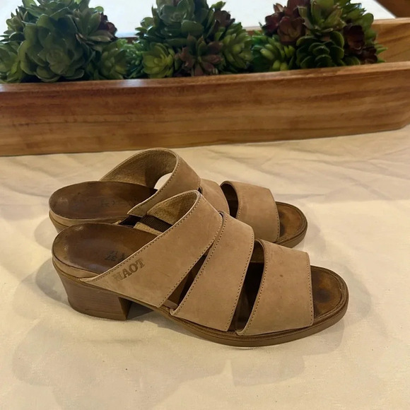 Naot Womens 7 Strappy Brown Tan Leather Slide Sandals Block Heel Shoes EUR 37 - Picture 1 of 5